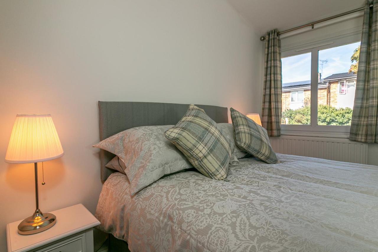 Hillcrest Lodge Стивънидж Екстериор снимка
