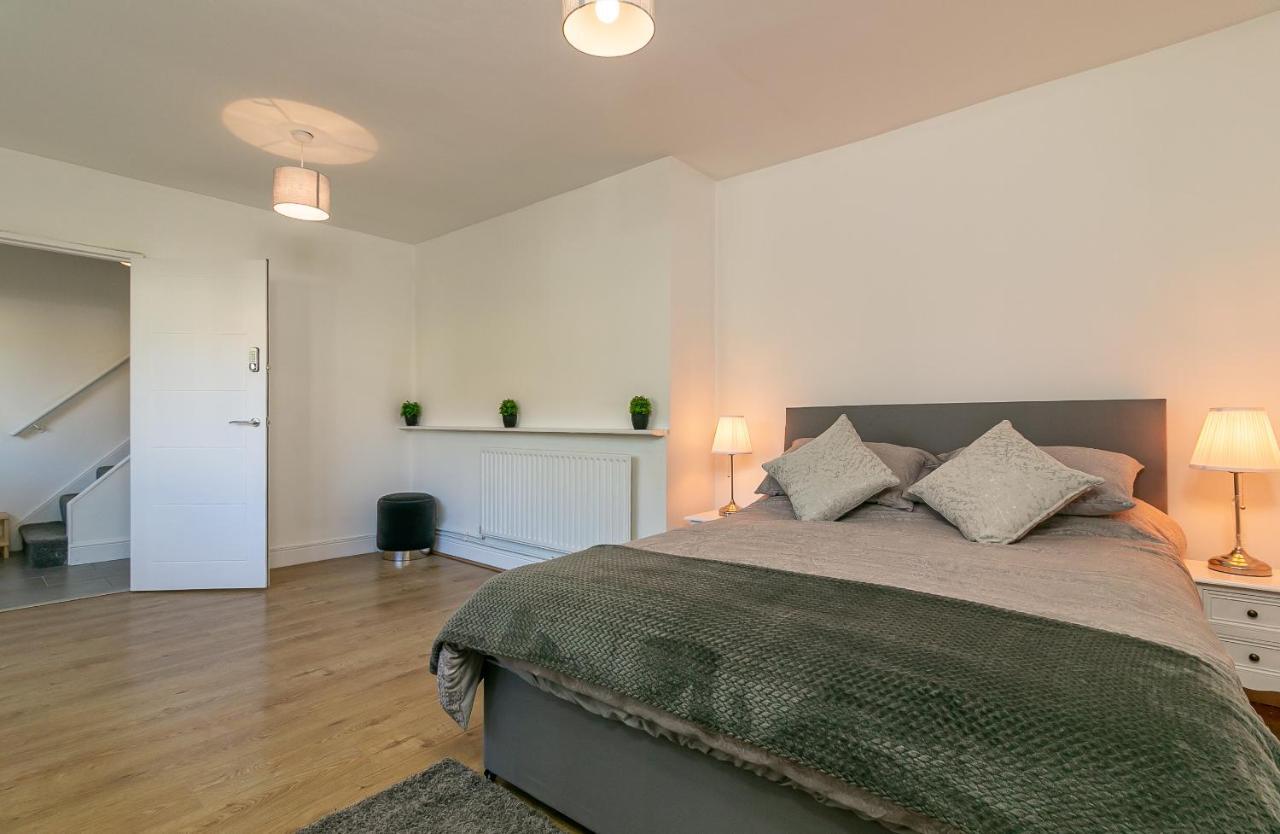 Hillcrest Lodge Стивънидж Екстериор снимка